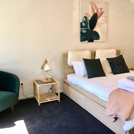 Number 1 - Chic Inner City Rooms Christchurch Exteriör bild