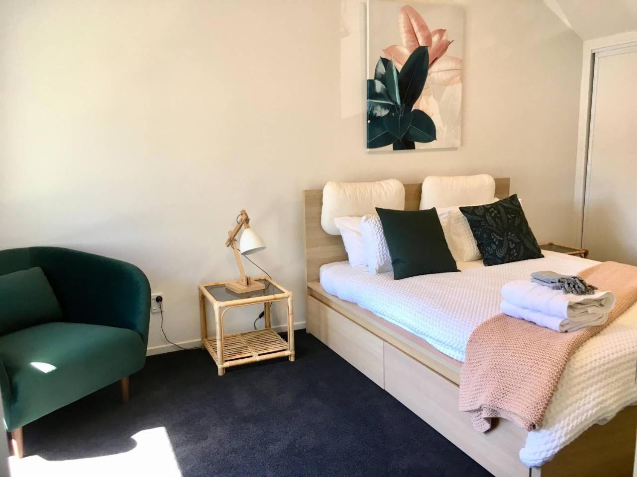 Number 1 - Chic Inner City Rooms Christchurch Exteriör bild